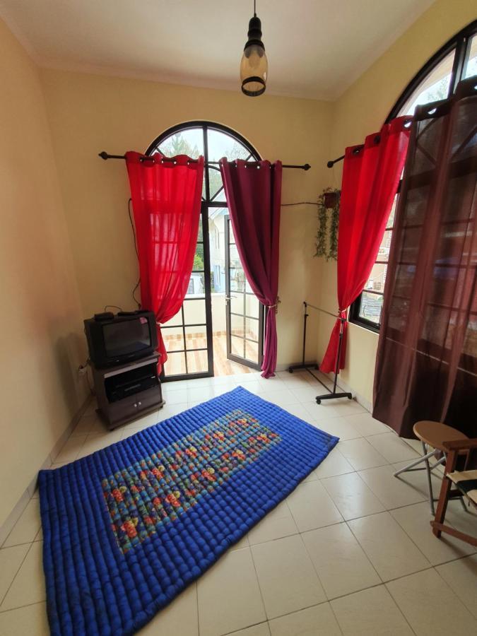 Villa Panda H Kota Bunga Puncak Cinengangirang Exteriér fotografie